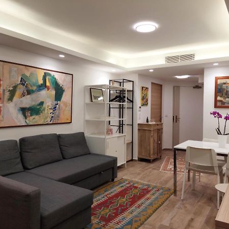 Paris Beaugrenelle: Charmante Residence Bagian luar foto